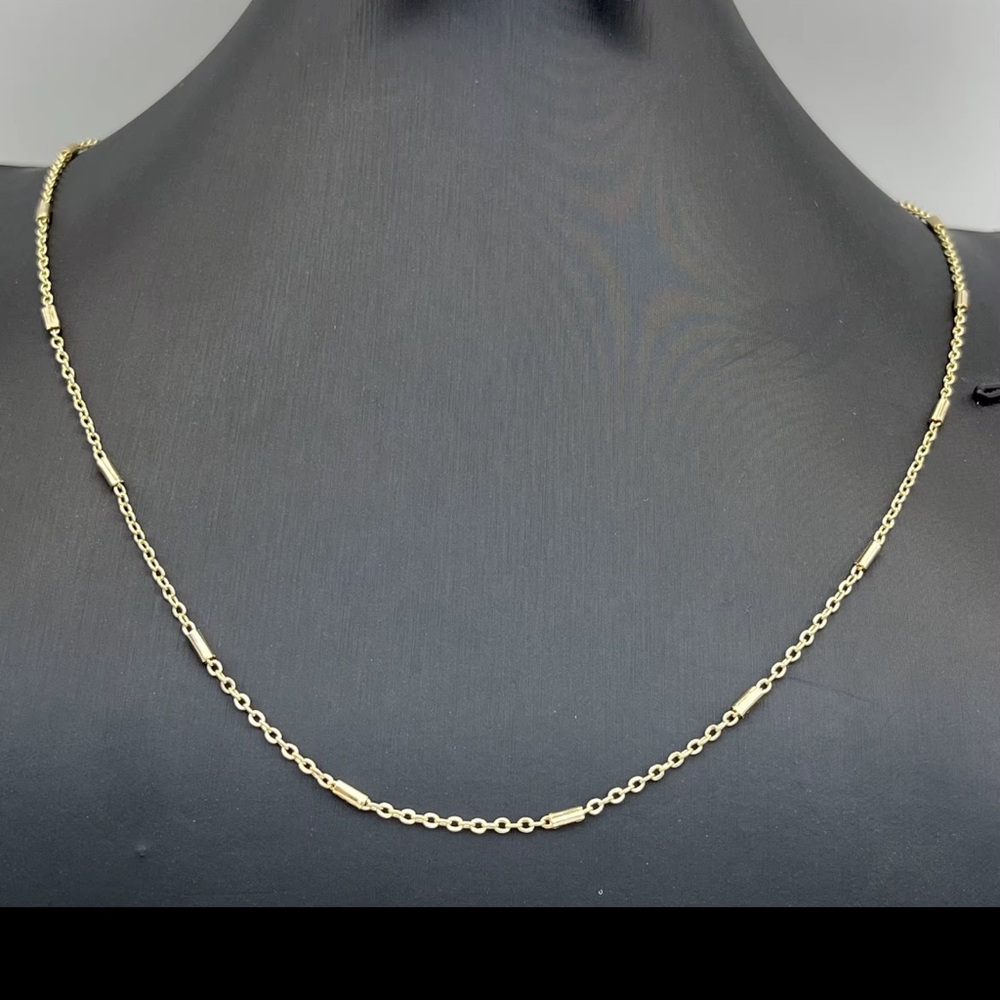 Elegant laminated Gold Chain Necklace